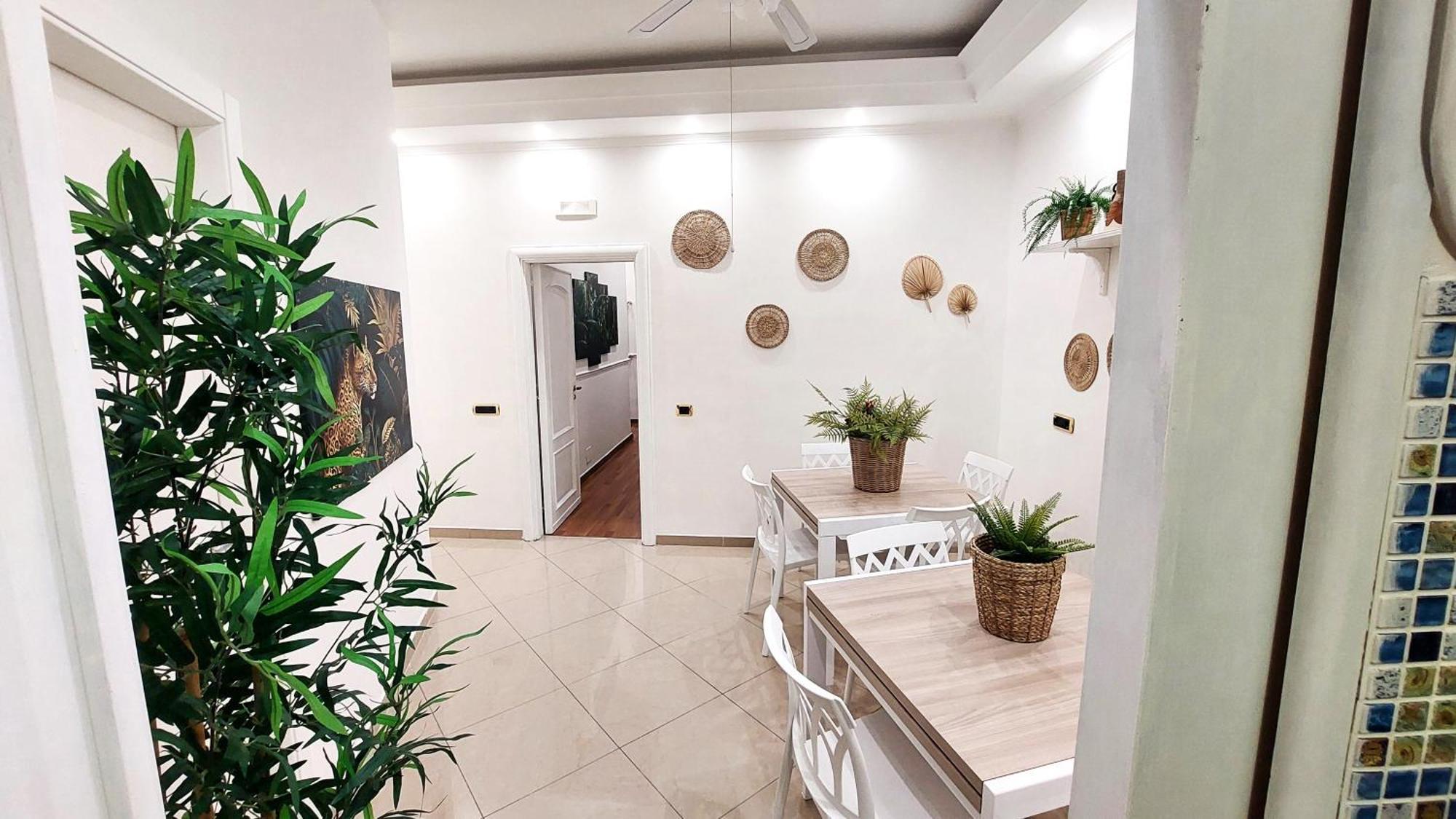 Grande & Favoloso Vicino Il Museo Madre Appartement