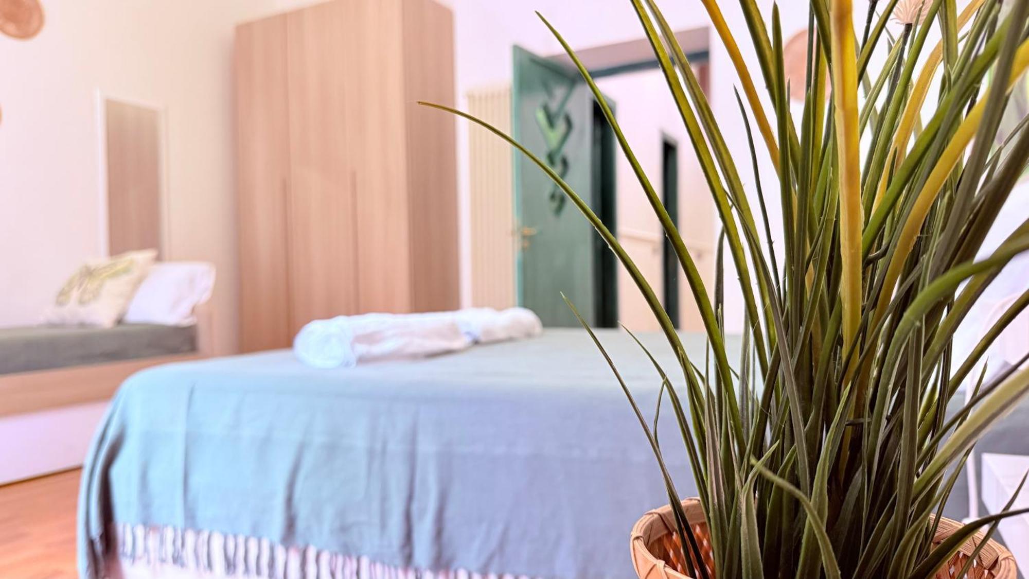 Grande & Favoloso Vicino Il Museo Madre Apartment