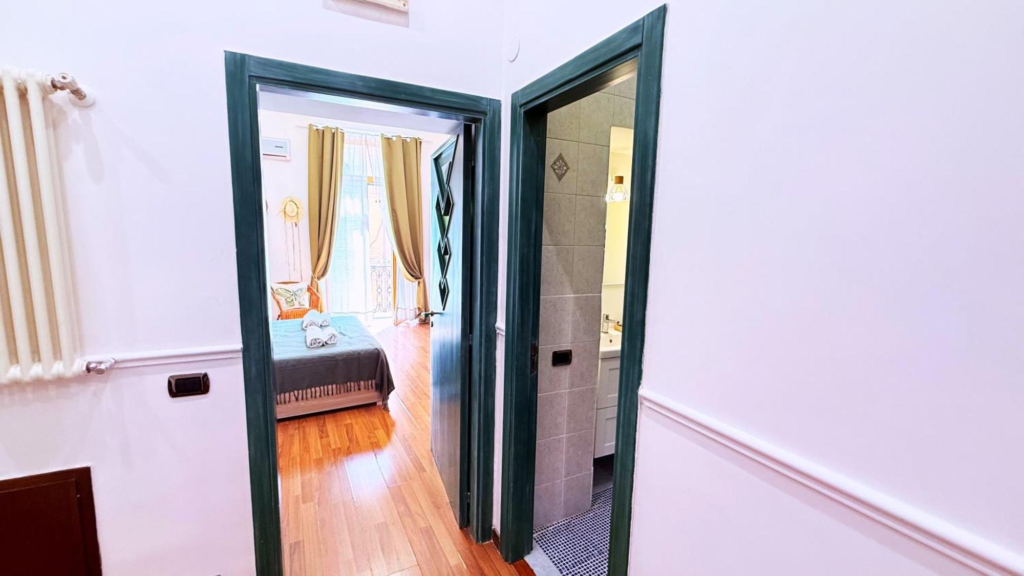 Grande & Favoloso Vicino Il Museo Madre Apartment