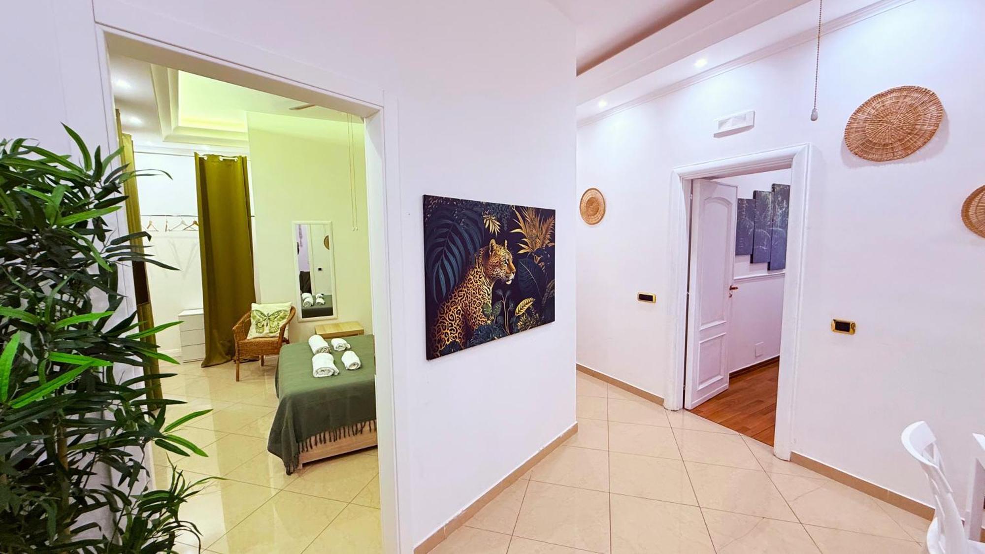 Grande & Favoloso Vicino Il Museo Madre Appartement Naples