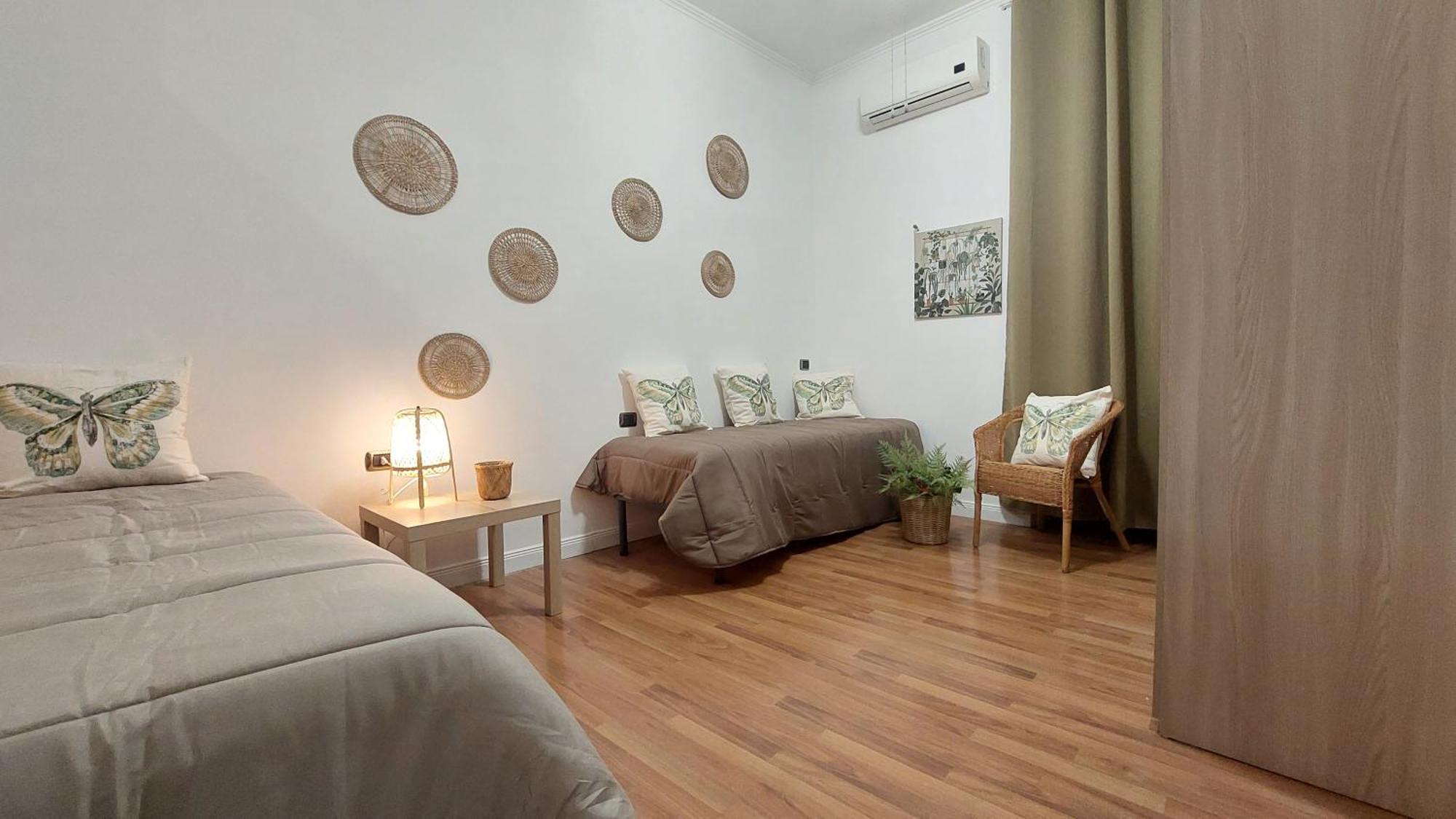 Appartamento Grande & Favoloso Vicino Il Museo Madre